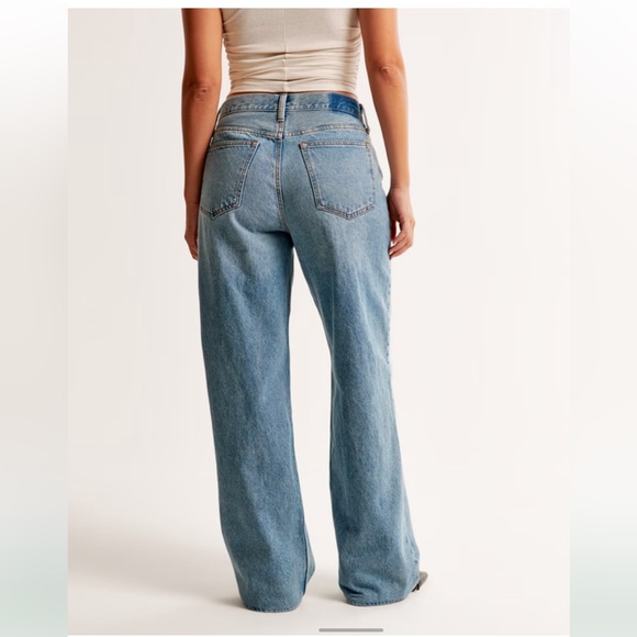 Abercrombie and Fitch Women’s Curve Love Mid Rise The Slouchy Jean size 31 Short - Picture 4 of 10